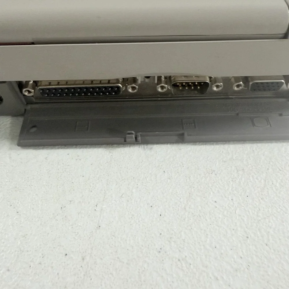 Vintage Retro AT&T Safari 3151 Laptop Computer POWERS ON NO BOOT DEVICE READ